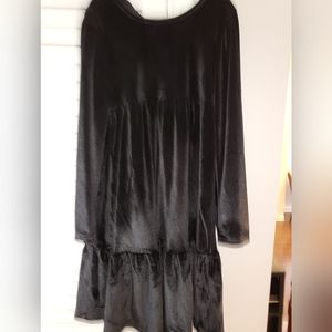 Girl's Black Velour Dress s:12